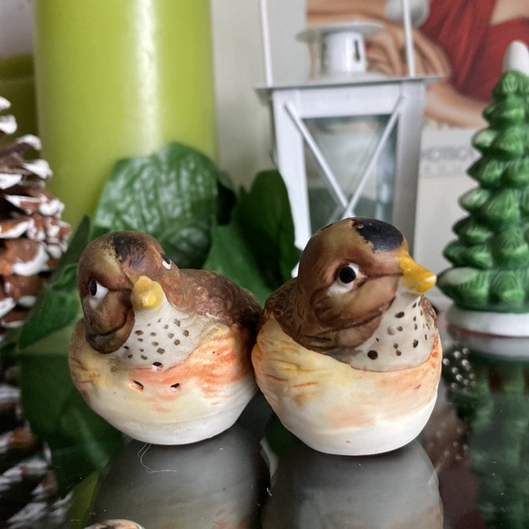 Salt & Pepper shakers - Picture 6 of 12